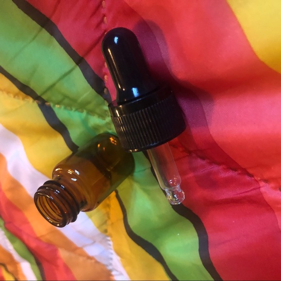 Classic Insect Repellant Made With Essential Oils - Picture 4 of 14